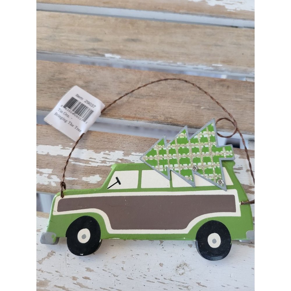 Primitives by Kathy car bringing the tree ornament access holiday tree